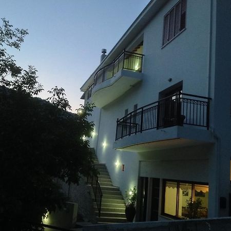 Ta Spitakia Tis Theodosias Apartment กาโลปานาโยติส ภายนอก รูปภาพ