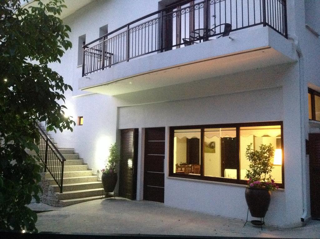 Ta Spitakia Tis Theodosias Apartment กาโลปานาโยติส ภายนอก รูปภาพ