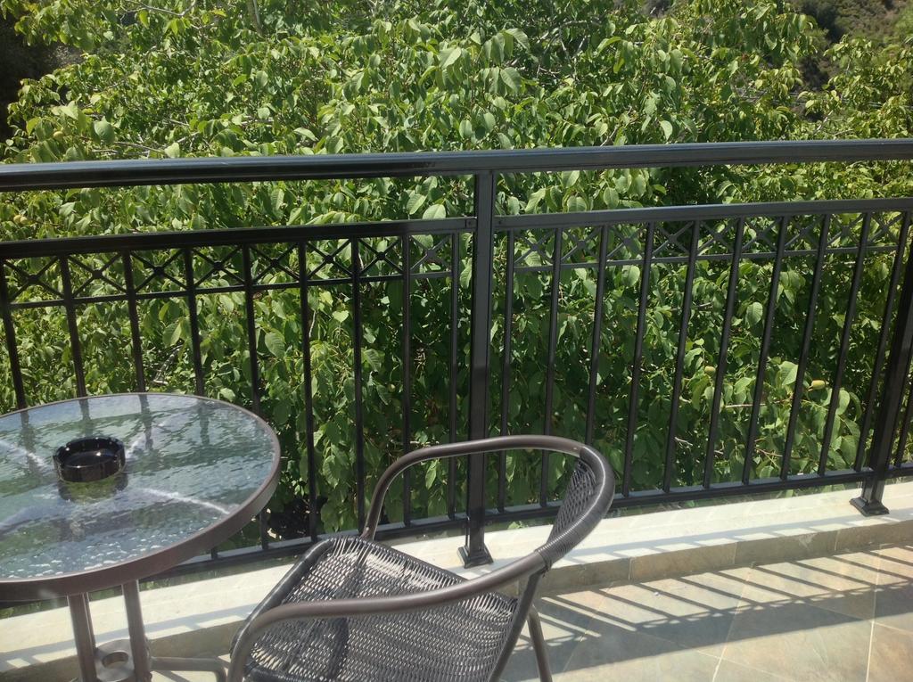 Ta Spitakia Tis Theodosias Apartment กาโลปานาโยติส ภายนอก รูปภาพ