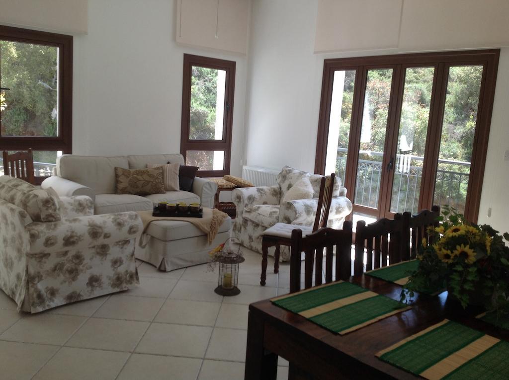 Ta Spitakia Tis Theodosias Apartment กาโลปานาโยติส ห้อง รูปภาพ