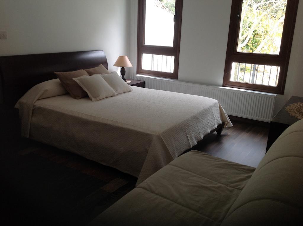 Ta Spitakia Tis Theodosias Apartment กาโลปานาโยติส ห้อง รูปภาพ