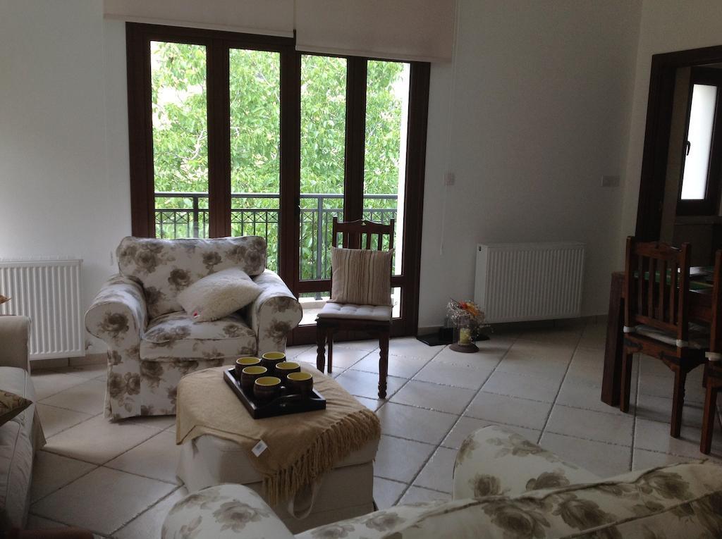 Ta Spitakia Tis Theodosias Apartment กาโลปานาโยติส ห้อง รูปภาพ